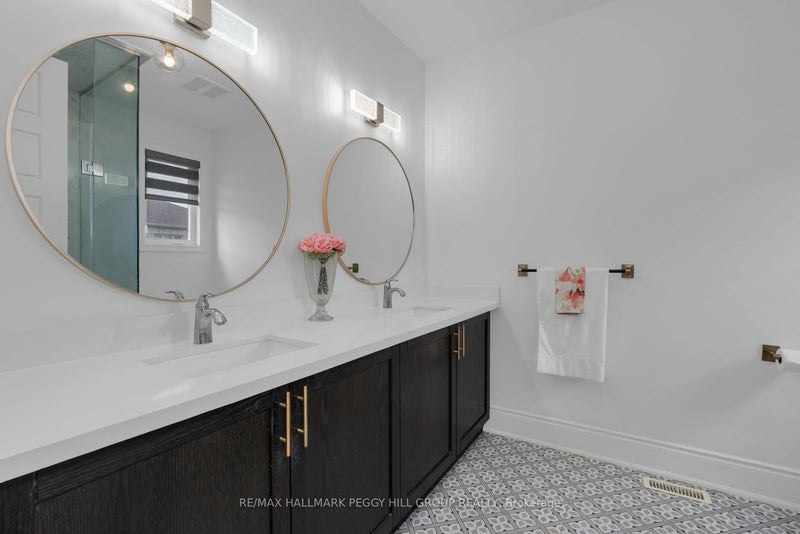 5 WOOD CRESCENT Essa (Angus), Ontario L3W0M5