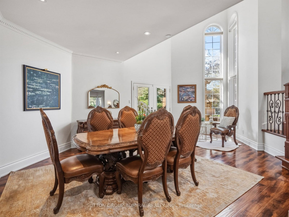 6 COLTON CRESCENT SOUTH, Woodbridge, ON L4L3L7