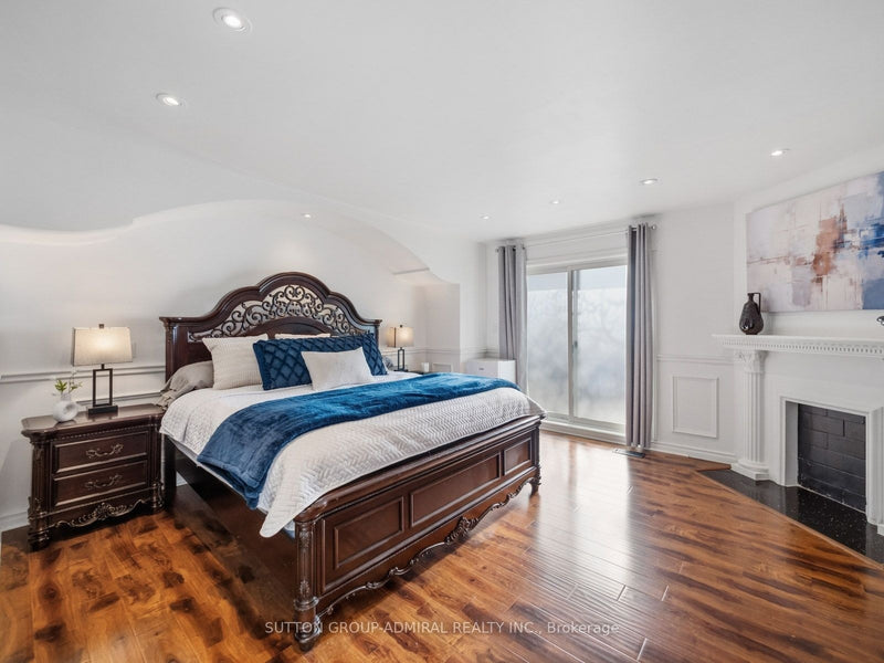 6 COLTON CRESCENT SOUTH, Woodbridge, ON L4L3L7