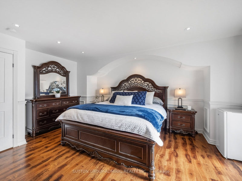 6 COLTON CRESCENT SOUTH, Woodbridge, ON L4L3L7