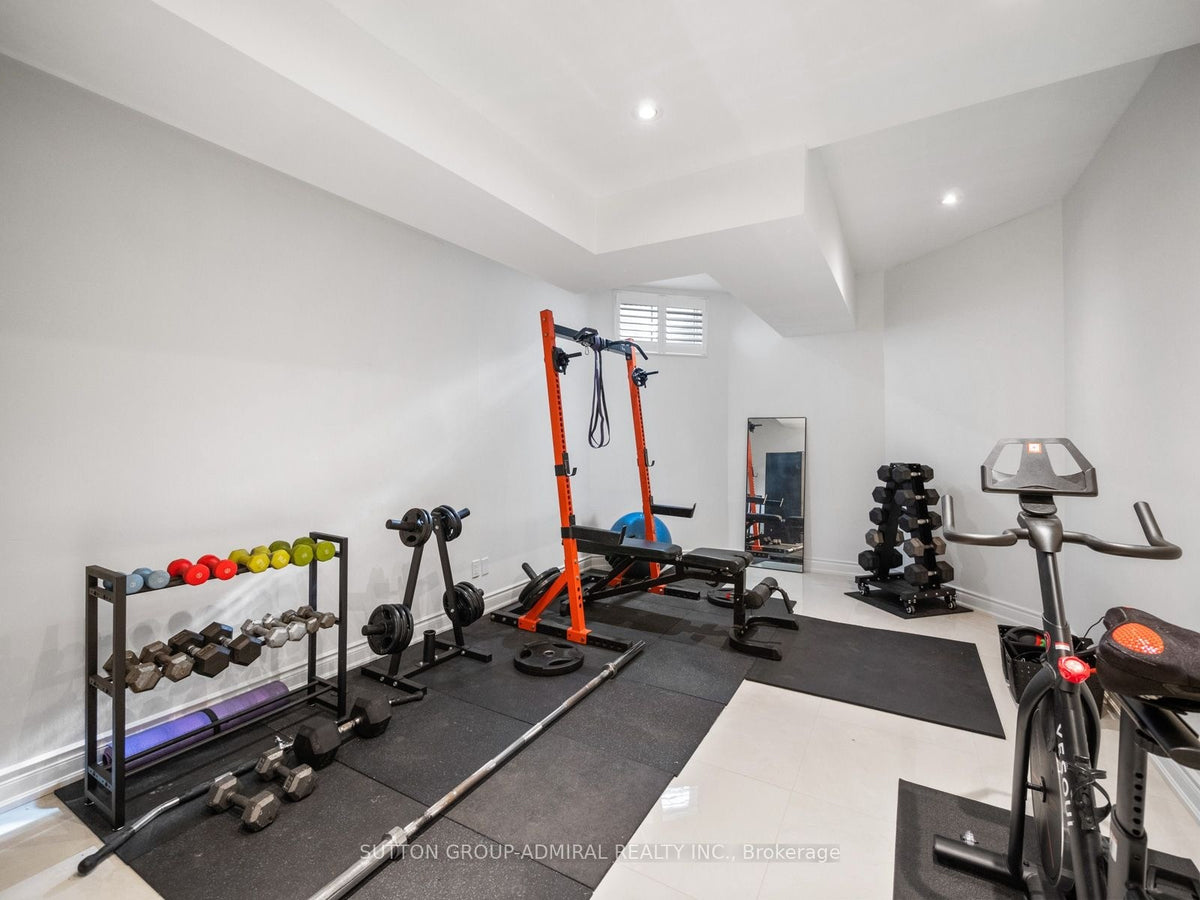 6 COLTON CRESCENT SOUTH, Woodbridge, ON L4L3L7