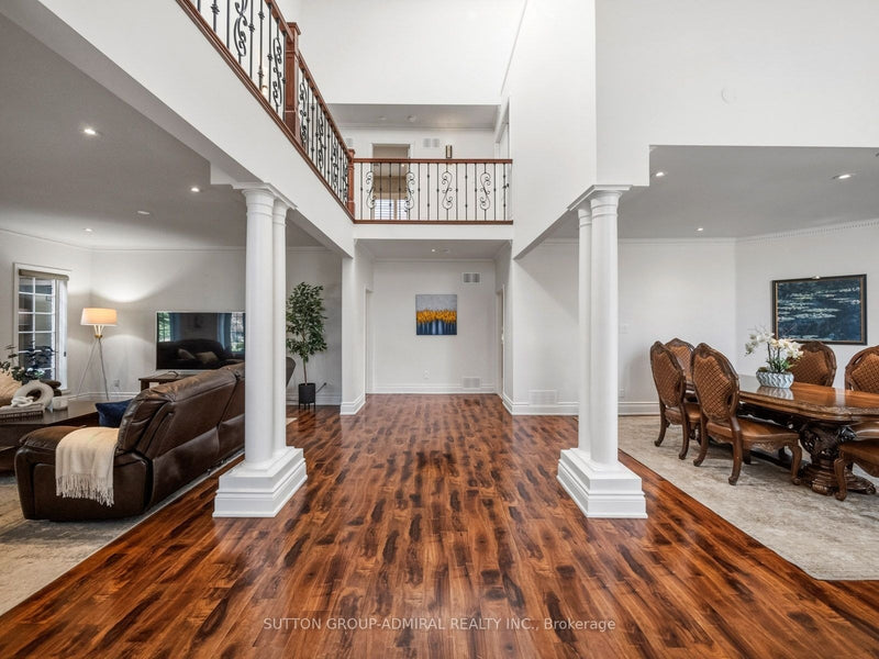 6 COLTON CRESCENT SOUTH, Woodbridge, ON L4L3L7