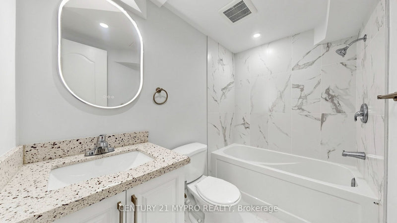 7 CHERRY NOOK GARDENS Toronto (Greenwood-Coxwell), Ontario M4L1J5