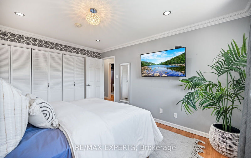 7 GOODWOOD ROAD, Brampton, ON L6S1C4