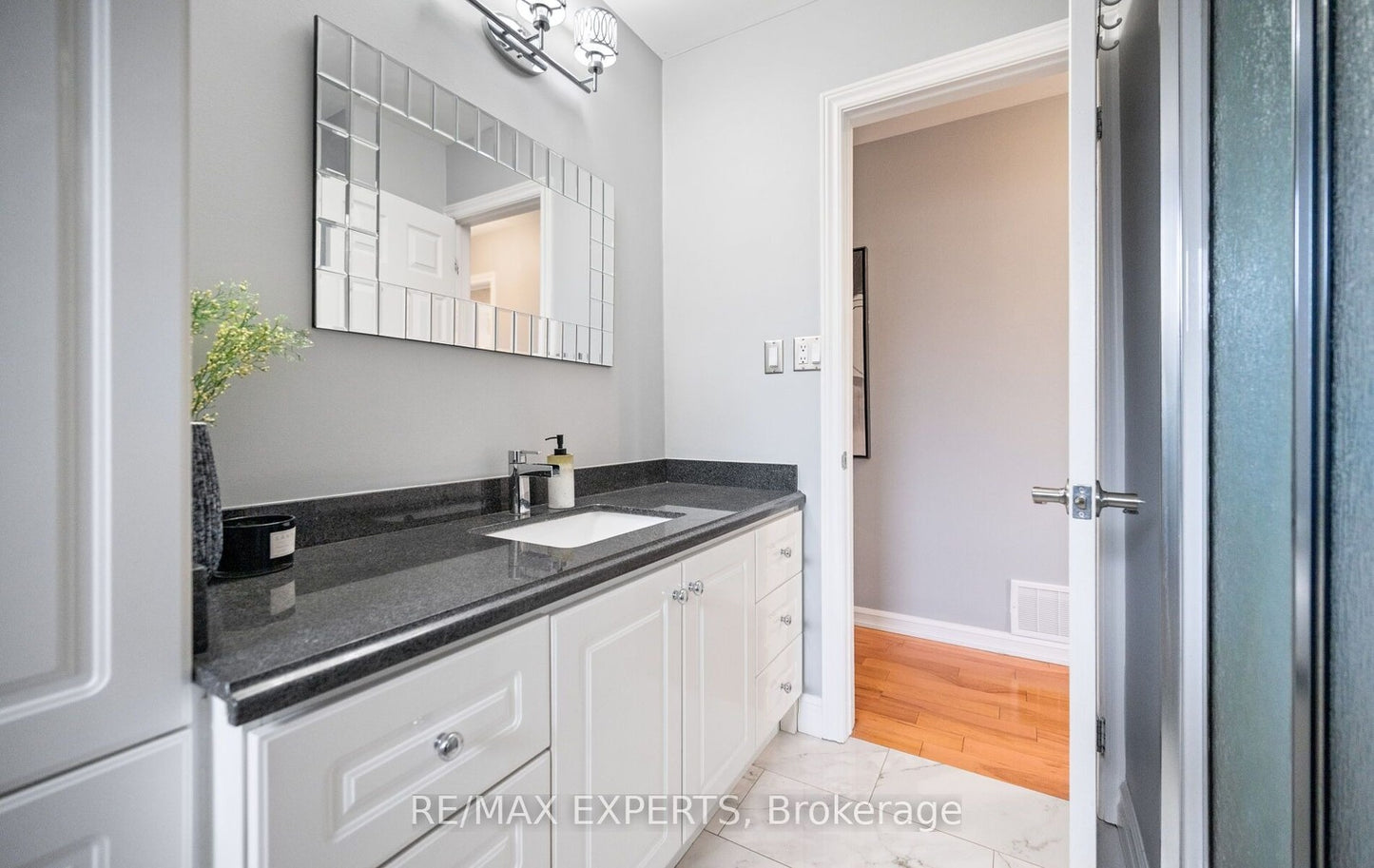 7 GOODWOOD ROAD, Brampton, ON L6S1C4
