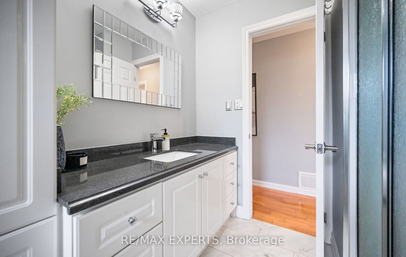 7 GOODWOOD ROAD, Brampton, ON L6S1C4