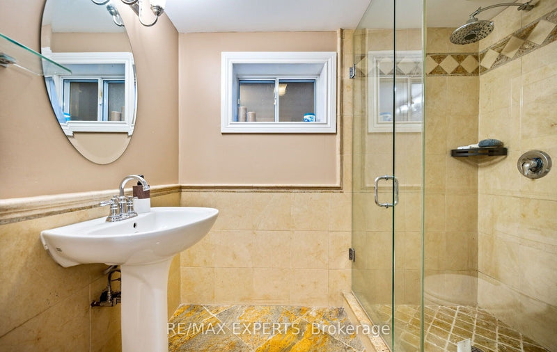 7 GOODWOOD ROAD, Brampton, ON L6S1C4