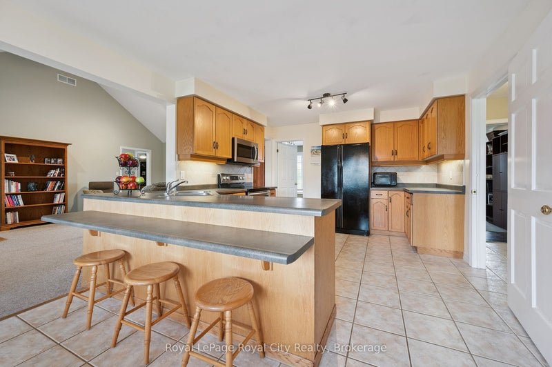 8284 INDIAN TRAIL Guelph/Eramosa, Ontario N0B2K0